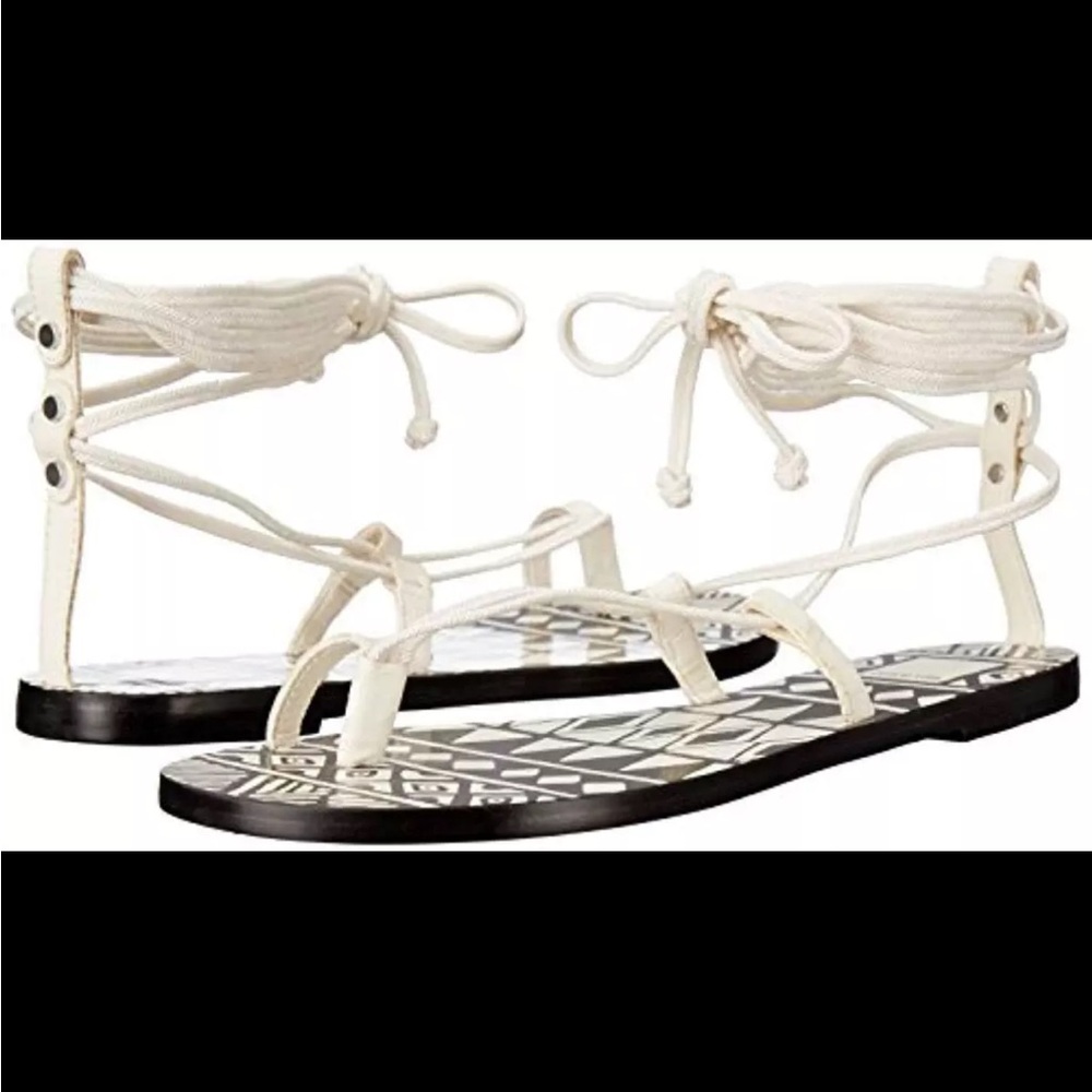 Dolce Vita Women's White Sandals 6 Chandler Strappy Minimalist